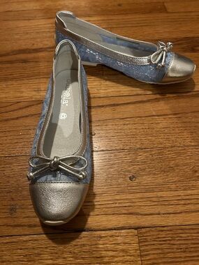 Bussols Silver and Blue Lace Ballet Flats